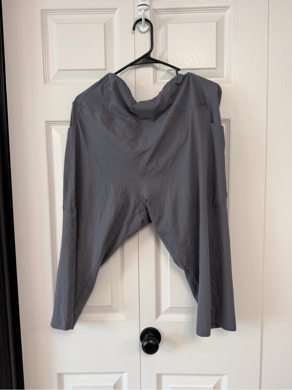Woman’s Charcoal Gray Exercise Capris with 2 side pockets